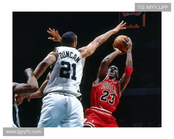 帕森斯：詹姆斯和乔丹是篮球之神